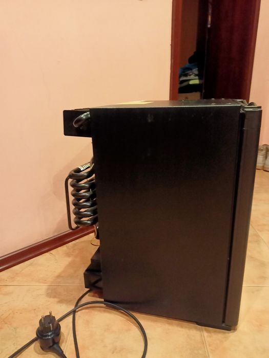 Хладилник мини бар
