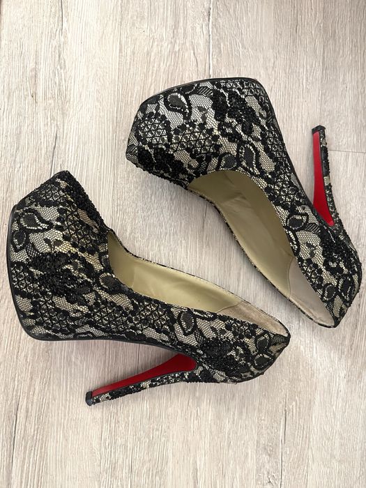 Туфли с кружевом