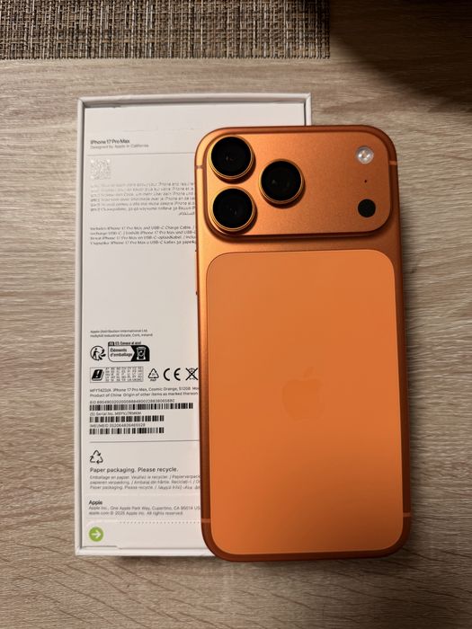 iPhone 17 Pro Max, 512GB, Space Orange