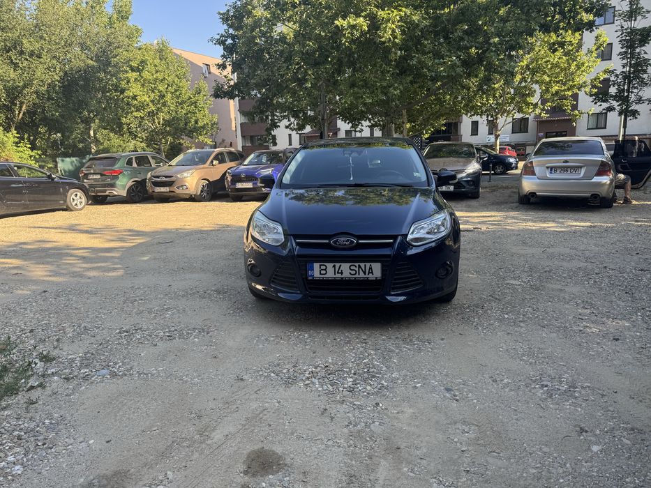 FORD Focus 2011 — imagine 5