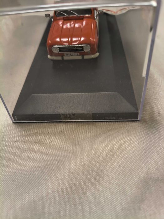 Macheta Renault 4  Service Vacances