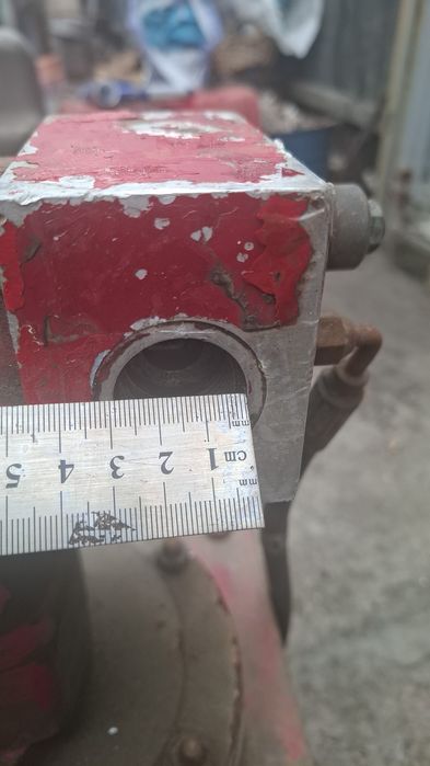 Лебедка от буровой установки.