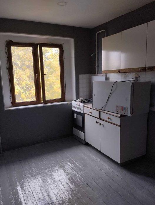 Сдам свою квартиру у метро БИЙ, семье без детей, в центре