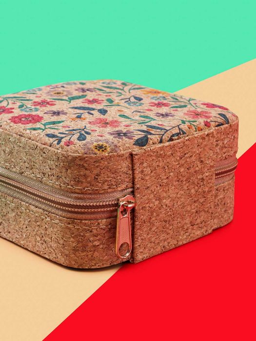 Шкатулка-органайзер для хранения украшений