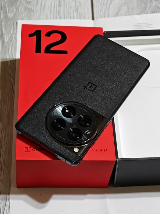 One Plus 12 256 gb Ram 12 5G