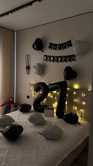 Цифра и шарики сердечко