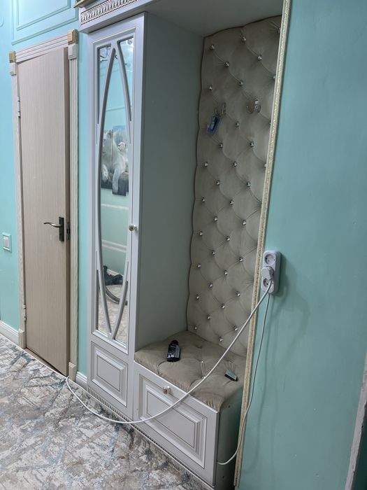 Прихожая мебель срочно продается