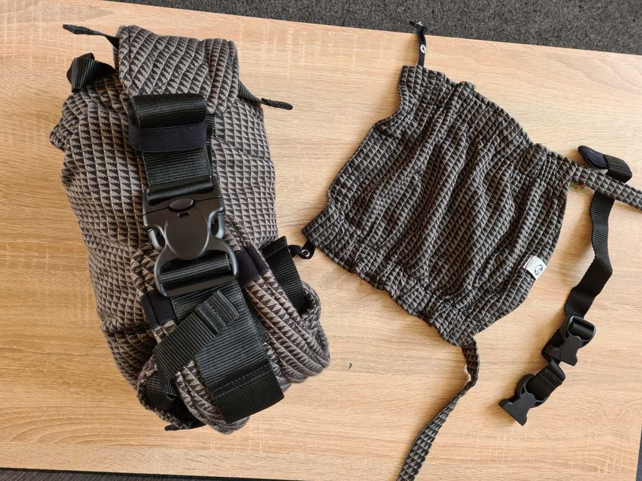 Продавам ергономична бебешка раница LennyUp – като нова!