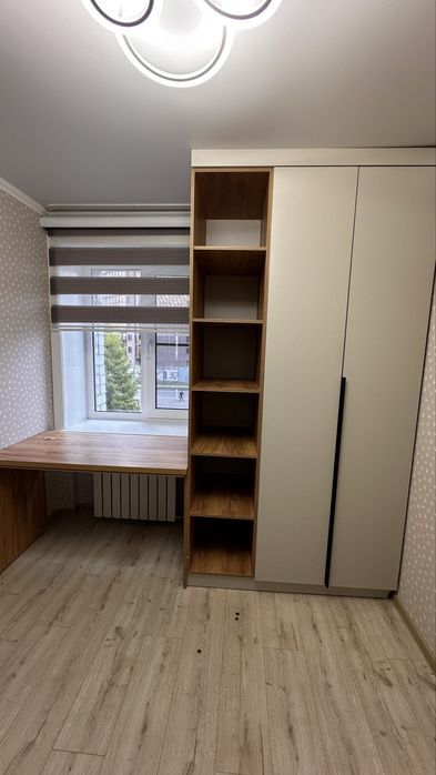 Продам шкаф со столом