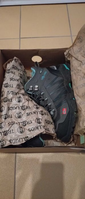 Туристически обувки TROLLKIDS