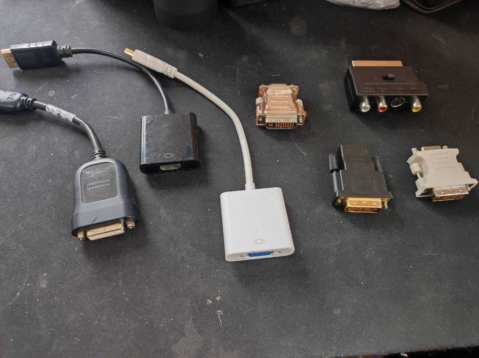 Продават се различни активни / пасивни видео конвертори / адаптери