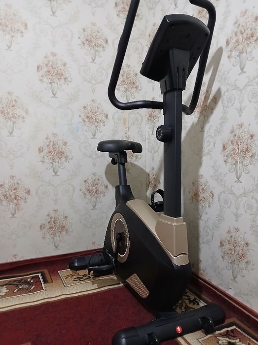 велотренажер AXELUS