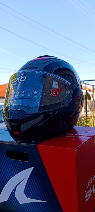 каска за мотор shark oxo