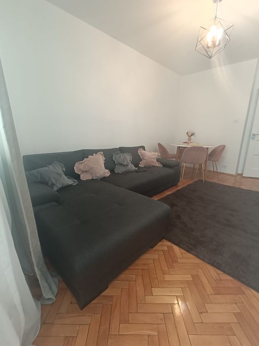 Închiriez apartament în regim hotelier