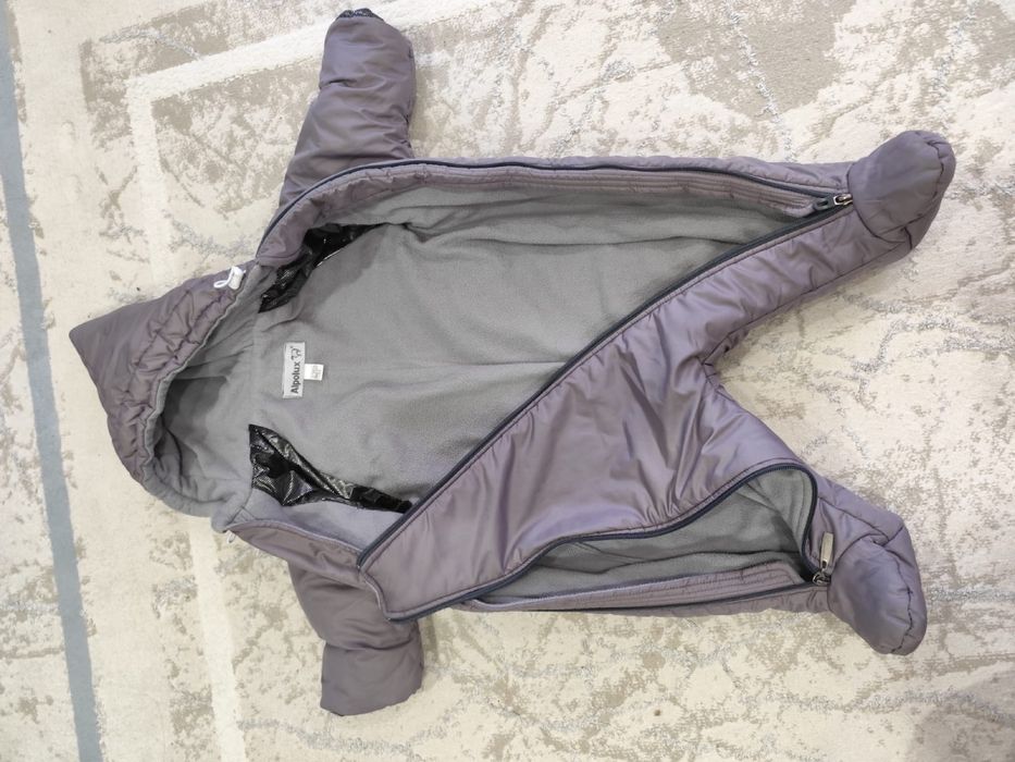 Продается комбинезон зимний