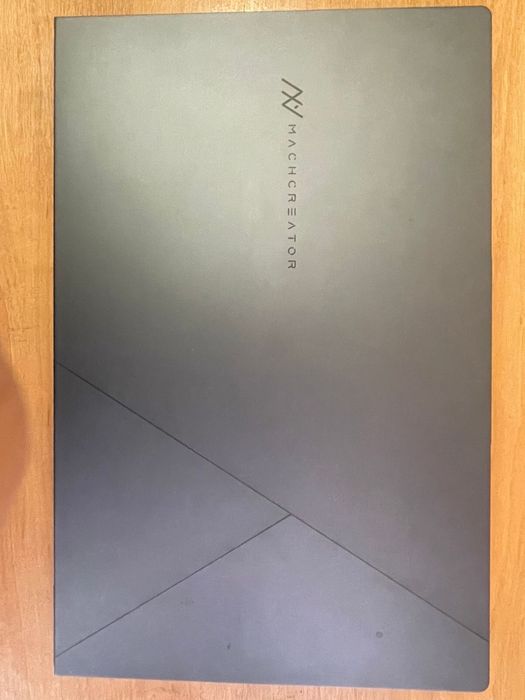 Продам ноудбук взял по работе но не пользвался