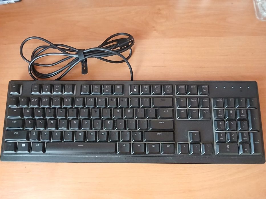 Razer ornata v3 X, inca in garantie
