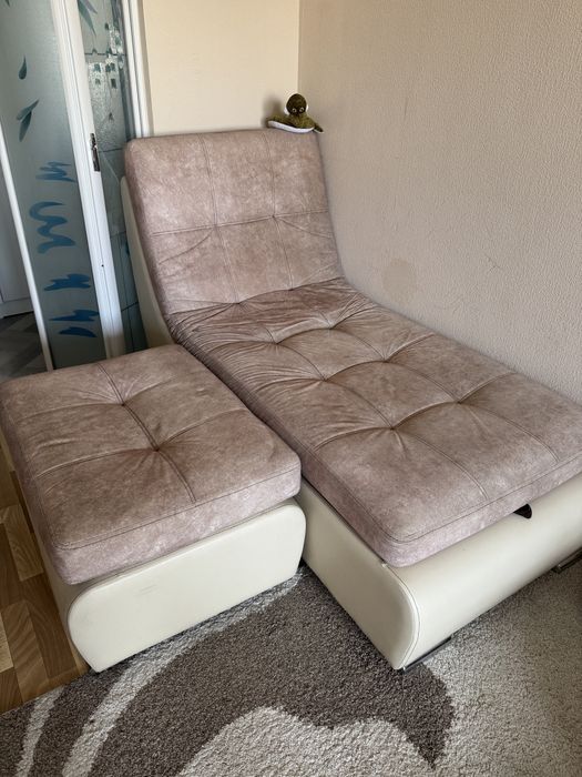 Продам диван с пуфиком