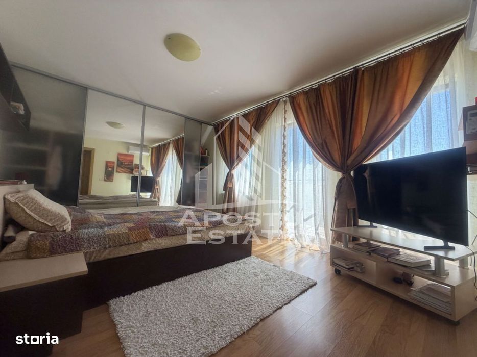 Casa individuala cu 5 camere, carport, 426mp teren in Sanandrei