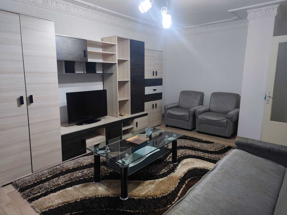 Inchiriez apartament 2 camere parter cartier CFR