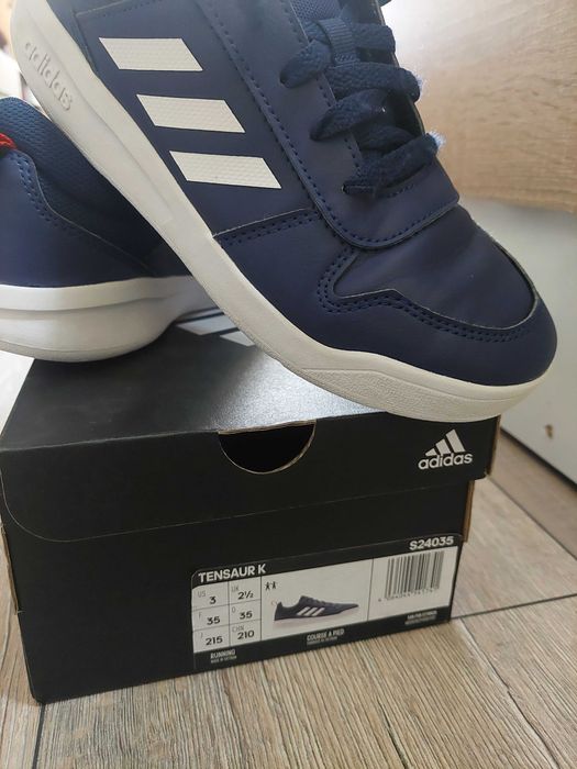 Детски маратонки Adidas, 35 номер