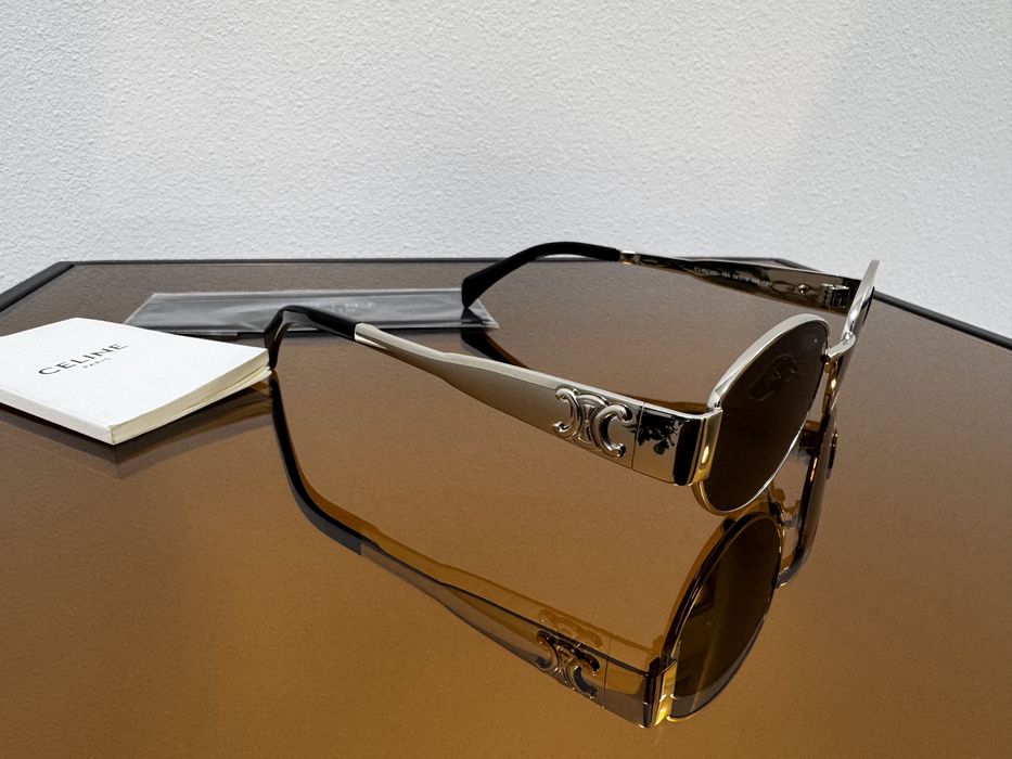 Ochelai de soare Celine Triomphe, impecabili