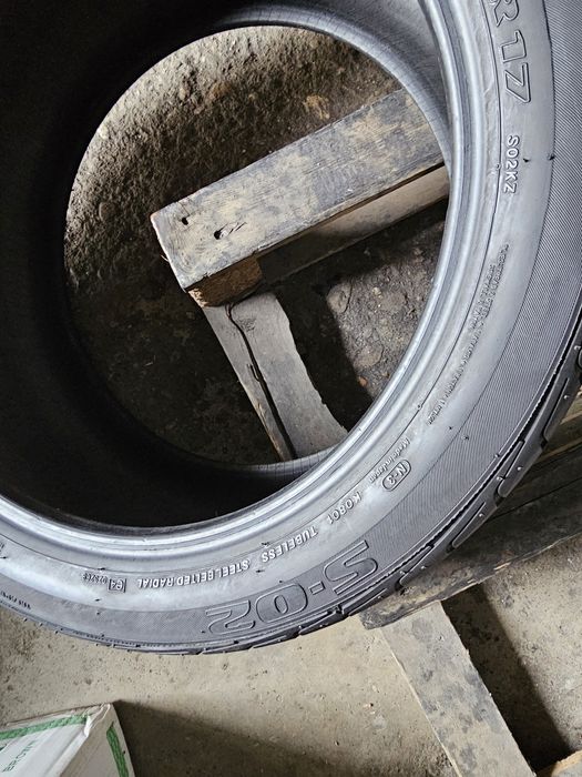 2 anvelope vara 255 40 17 Bridgestone