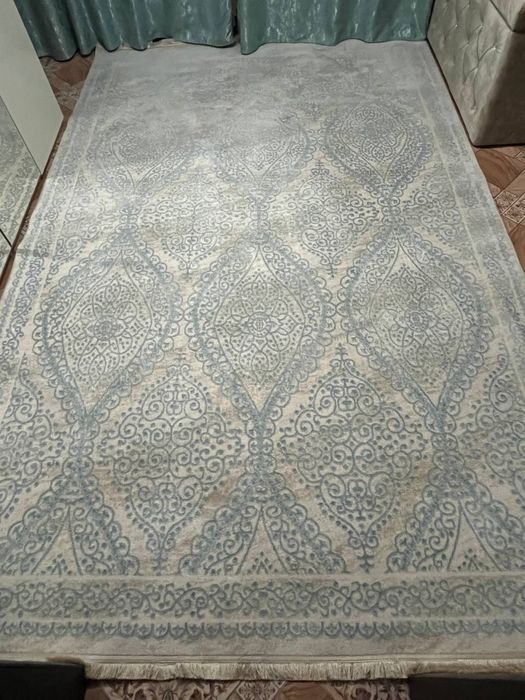 Продаются ковры размер 3*2