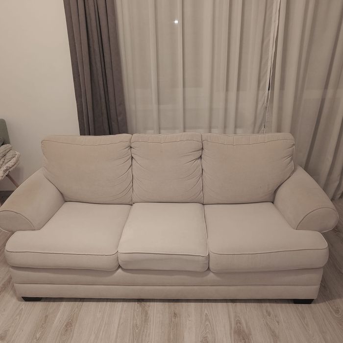 Canapea extensibila  si Fotoliu crem  de vanzare