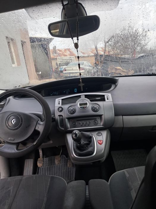 Vând Renault  scenic