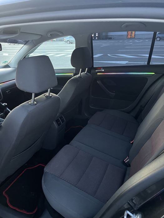 Vând Vw Golf 5 1.9 TDI