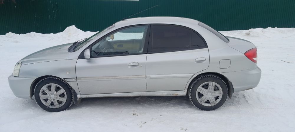 Продам автомобиль Kia Rio