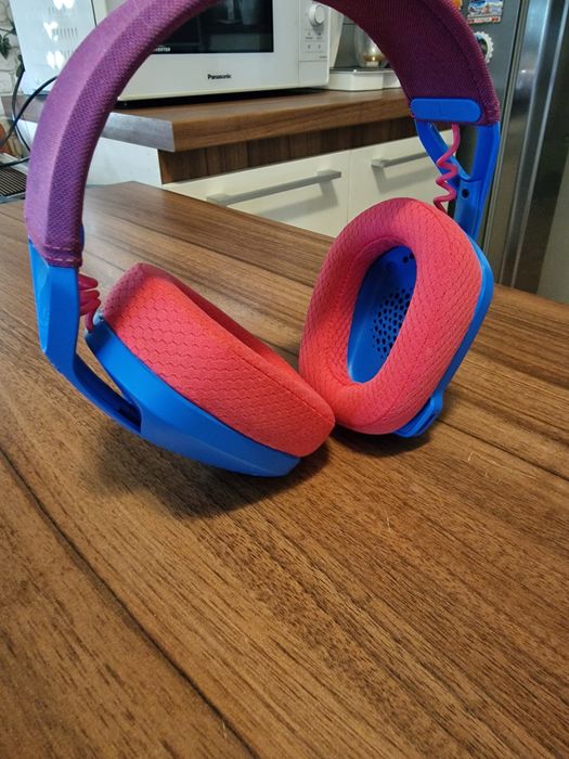 Logitech G435 bluethoot,casti gaming,muzica ,pret minim