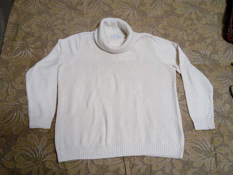 свитер привозной с Дубаев новый