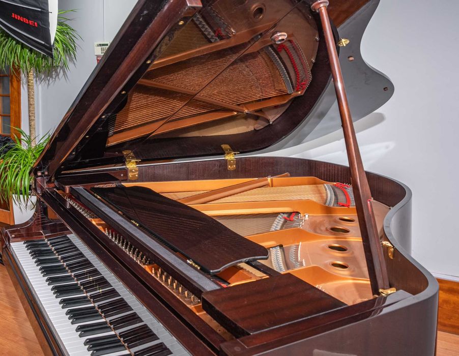 Отличный Рояль Yamaha