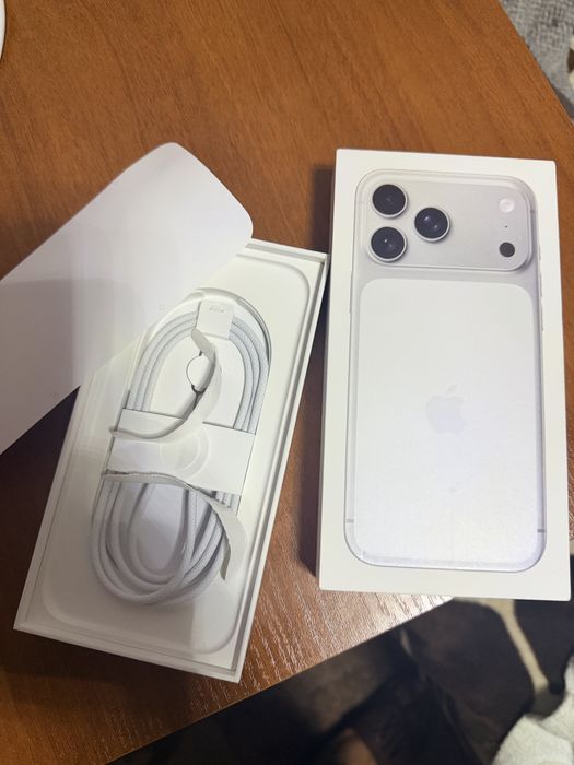 iPhone 17 Pro Max с гарантией