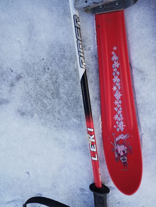 Skiuri pentru copii 2-4 ani.