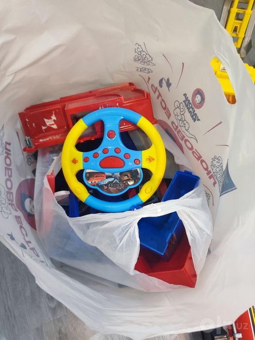 Продам б/у игрушки для мальчика