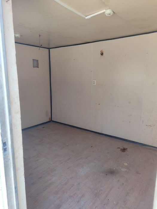 Konteyner sotiladi Ofis va Yashashga mo'ljallangan