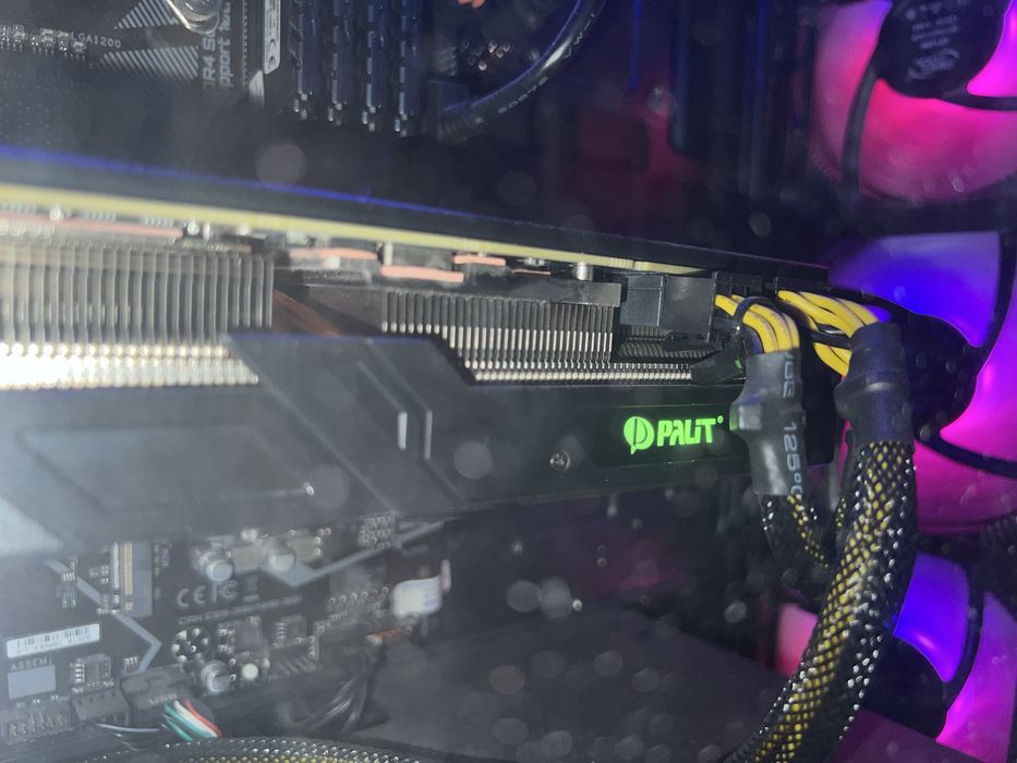 Продам игровой компьютер срочно.