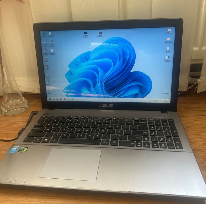 Laptop gaming Asus X550JX i7 quad core GTX 950M 8GB RAM SSD 512GB Windows 11 Pro