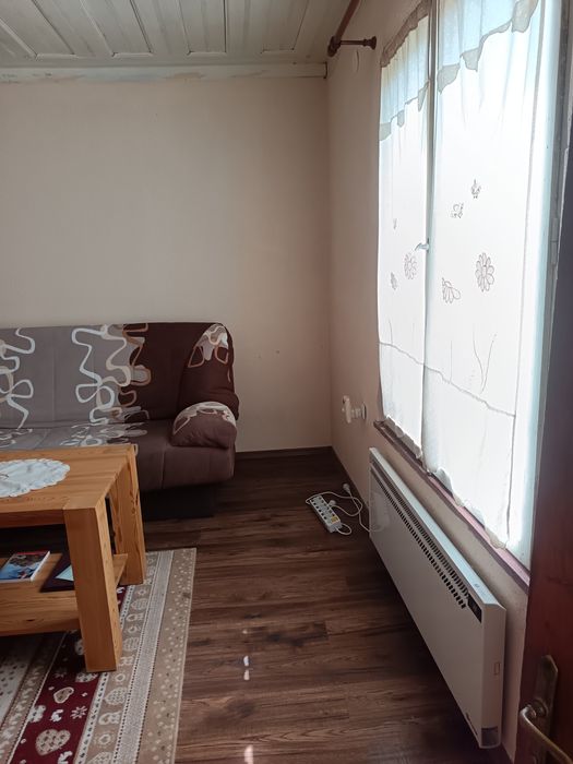 Продавам къща в село Гранит