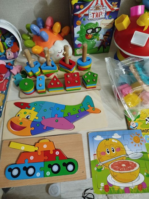 Продам набор развивающих игрушек