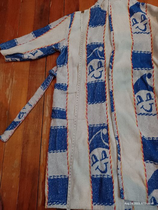 Халати, тениски  и потници размер 110 см ризи различни размери