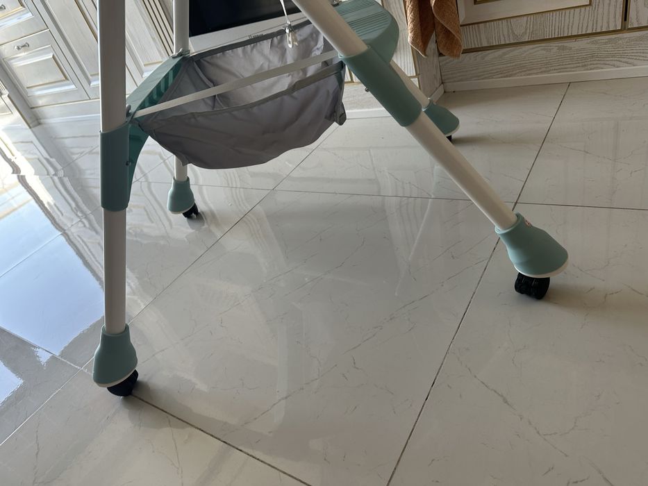 Bolalar stolchasi yangi garantiyasi bor