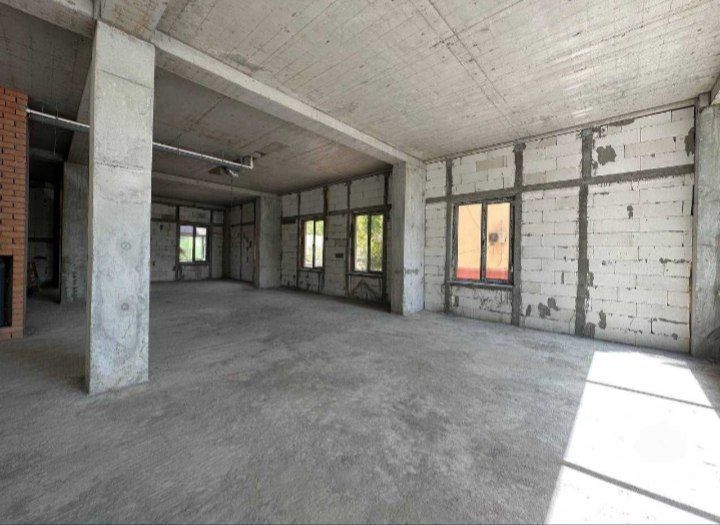 Нежилое помещение 319 м² Ку́кча Мечеть под Бизнес