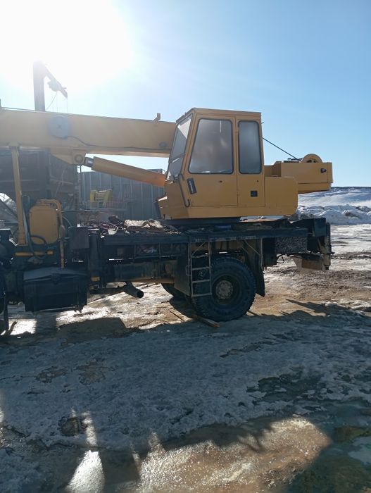 Автокран КС 35715