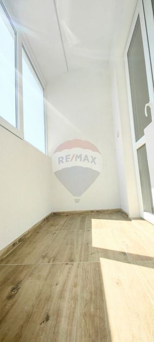 Продава се Едностаен апартамент в Варна, Изгрев - 20 кв.м за 3245 €/кв.м - Снимка #5