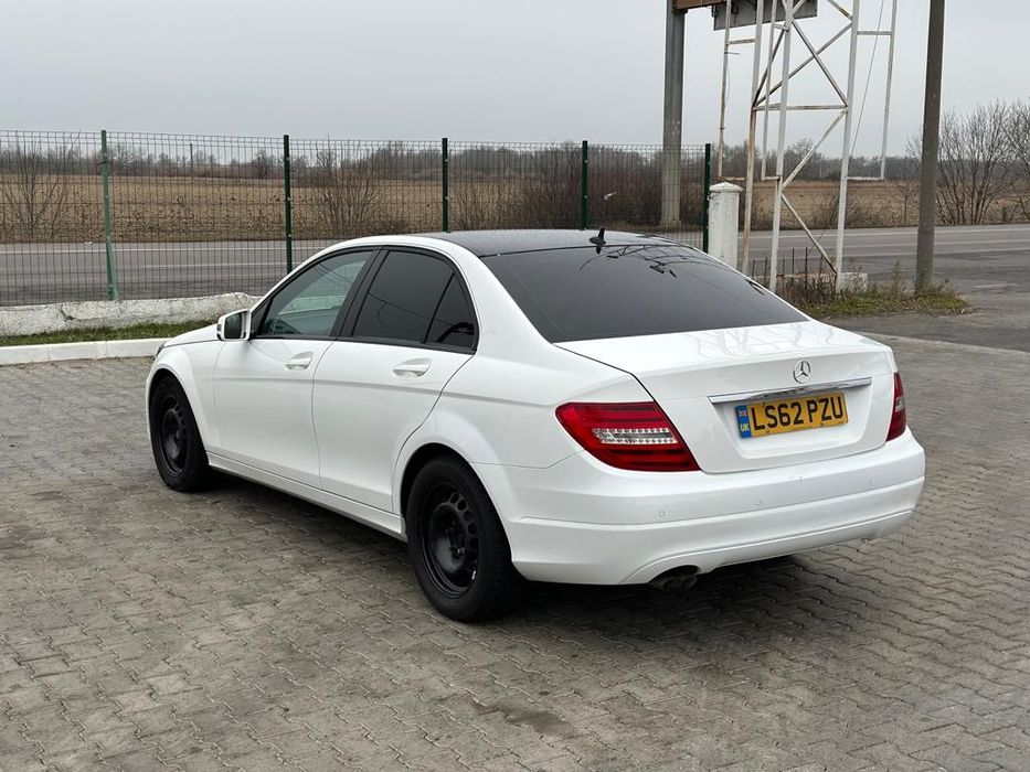 Dezmembrez mercedes w204, c class facelift,bara,capota,usa,aripa,