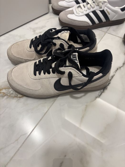 Маратонки Adidas ,Nike